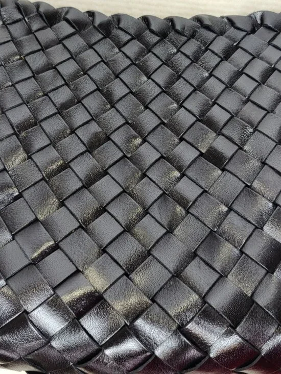 Dragon Diffusion rosanna woven leather shoulder bag in black - Picture 5 of 11